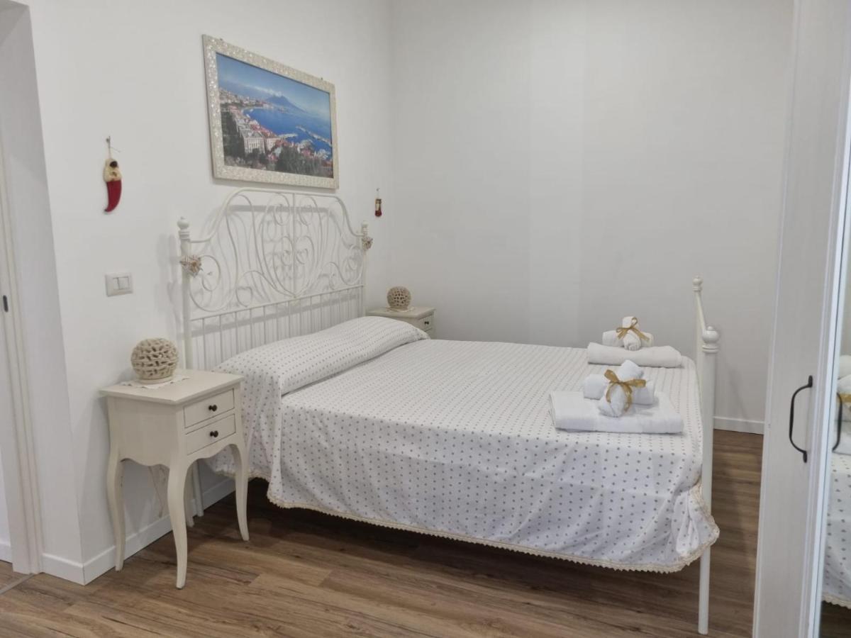 Il Centro Guest House เนเปิลส์ ภายนอก รูปภาพ