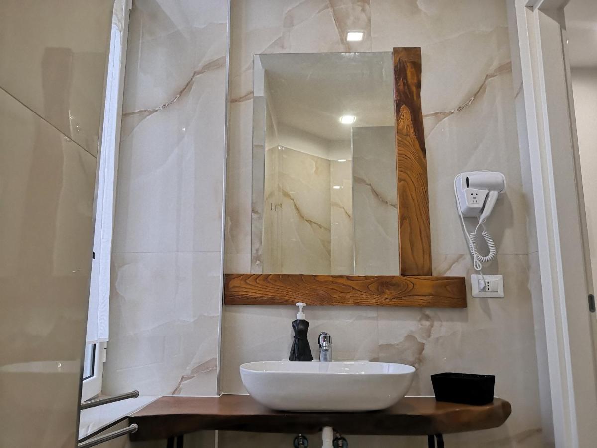 Il Centro Guest House เนเปิลส์ ห้อง รูปภาพ